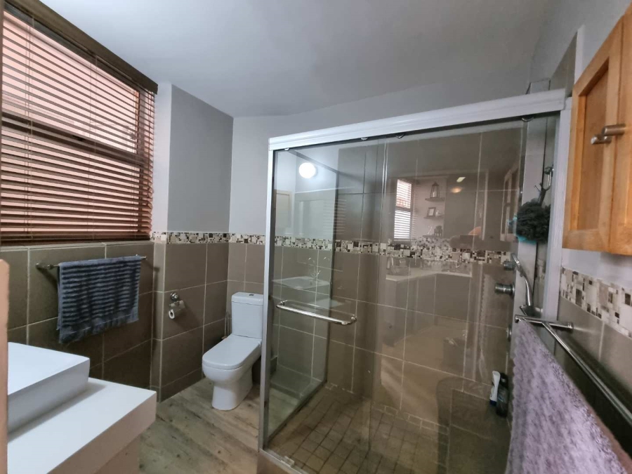 To Let 0 Bedroom Property for Rent in Green Point Western Cape